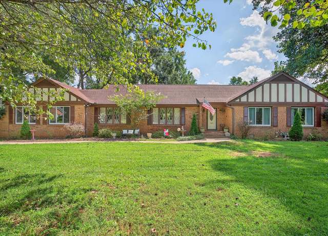 Property at 532 Cambridge Dr, Spartanburg, SC 29301, 3 beds, 2.5 baths