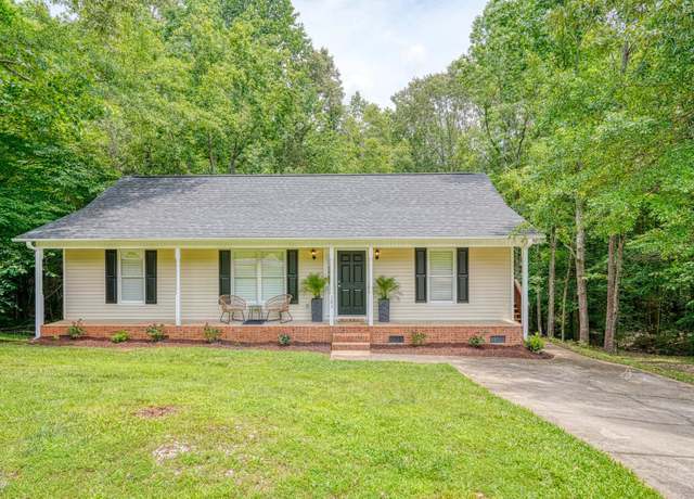 Property at 383 Templeton Dr. Dr, Spartanburg, SC 29306, 3 beds, 2 baths