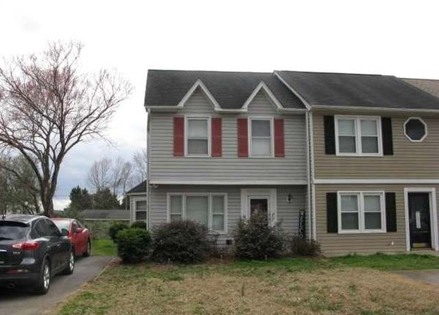 Property at 211 Old Towne Rd, Spartangburg, SC 29301, 2 beds, 1.5 baths