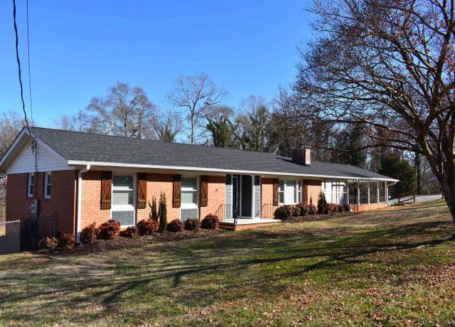 Property at 150 Greenway Dr, Cowpens, SC 29330, 3 beds, 2 baths