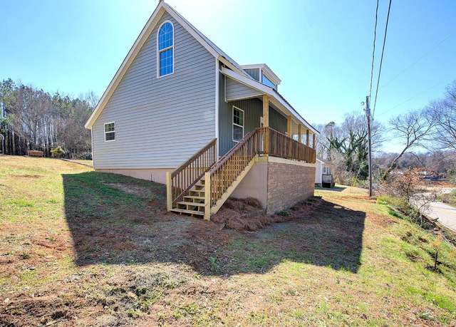 Property at 20 E Pine St, Startex, SC 29377, 3 beds, 2 baths