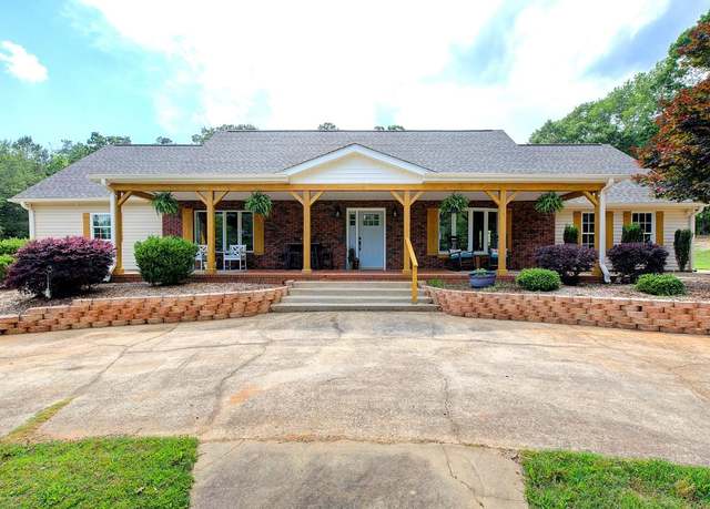 Property at 244 Hewitt Rd, Fountain Inn, SC 29644, 4 beds, 3 baths
