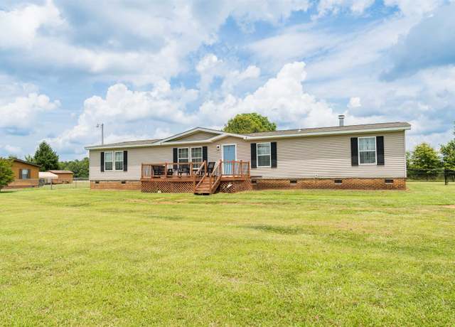 Property at 124 Quail Run, Gaffney, SC 29341, 4 beds, 2 baths