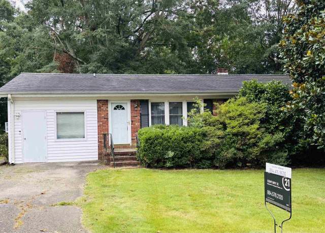 Property at 108 Mcdowell Dr, Boiling Springs, SC 29316, 3 beds, 2 baths