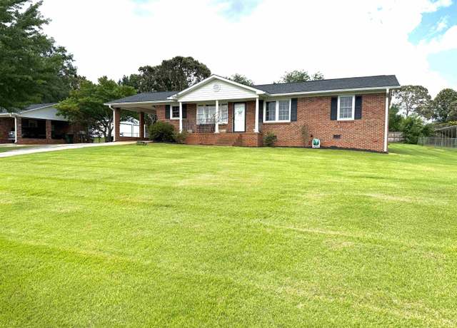 Property at 213 Overhill Dr Dr, Duncan, SC 29334, 3 beds, 2 baths