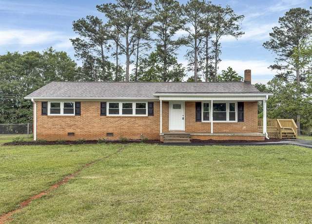 Property at 206 Fairdale Dr, Boiling Springs, SC 29316, 3 beds, 2 baths