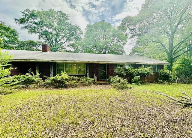 Property at 139 Whittier Place Pl, Spartanburg, SC 29303, 3 beds, 2 baths