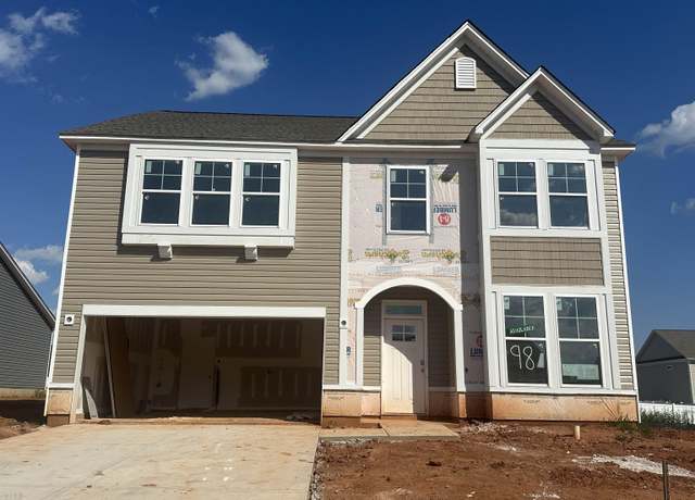 Property at 923 Gibbons St, Wellford, SC 29385, 4 beds, 2.5 baths