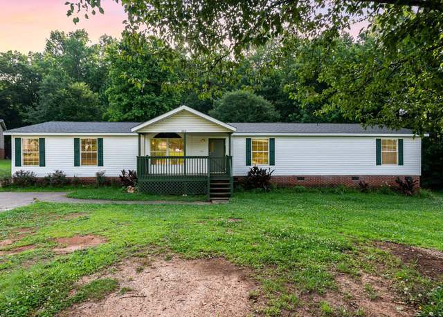 Property at 622 N Tiger Lily Ln, Lyman, SC 29365, 4 beds, 2 baths