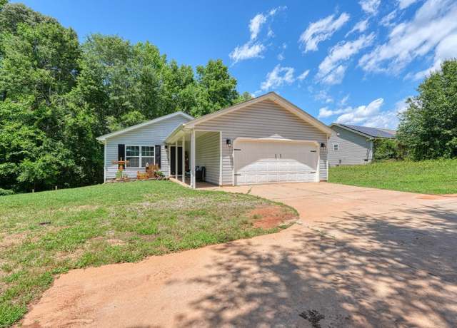 Property at 703 Patriot Ln, Greer, SC 29651, 3 beds, 2 baths