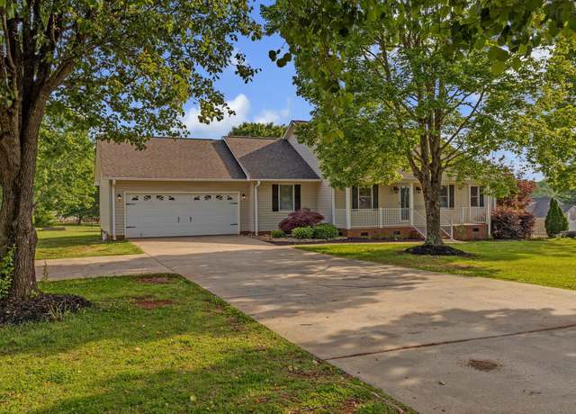 Property at 343 Mcmillin Blvd Blvd, Boiling Springs, SC 29316, 3 beds, 2 baths
