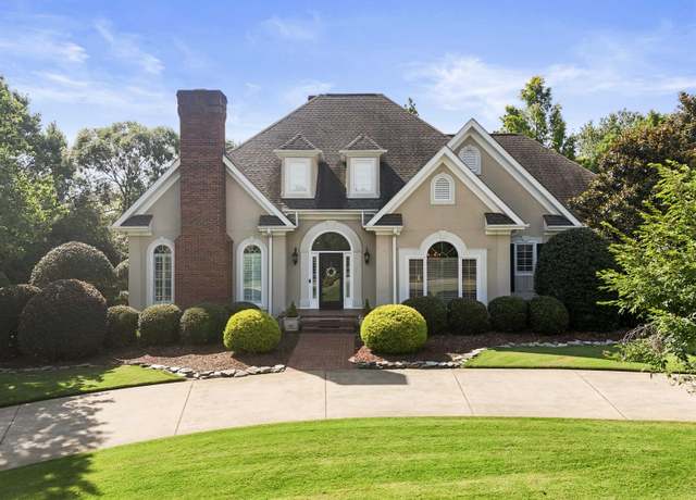 Property at 109 Muirfield Dr, Spartanburg, SC 29306, 4 beds, 3.5 baths