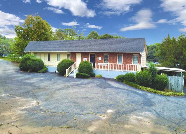 Property at 1024 Campton Rd, Inman, SC 29349, 5 beds, 2.5 baths
