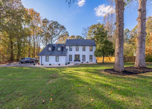 Property at 204 Thornhill Dr, Spartanburg, SC 29301, 4 beds, 2.5 baths