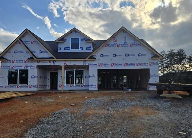 Property at 2111 N November Dr, Boiling Springs, SC 29316, 3 beds, 2 baths