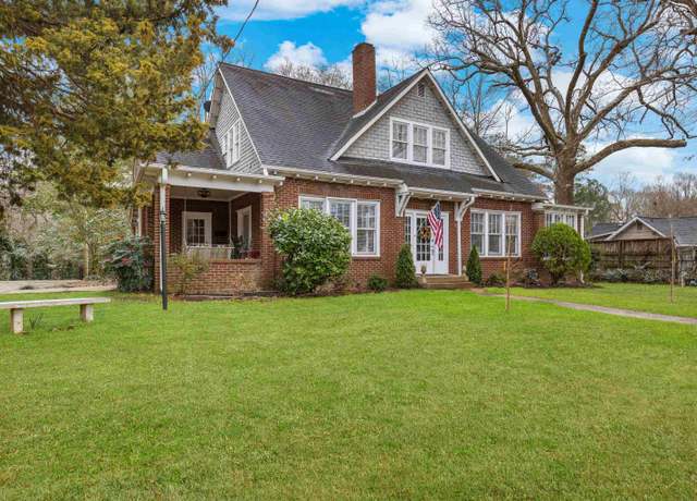 Property at 905 College Dr, Gaffney, SC 29340, 5 beds, 2 baths