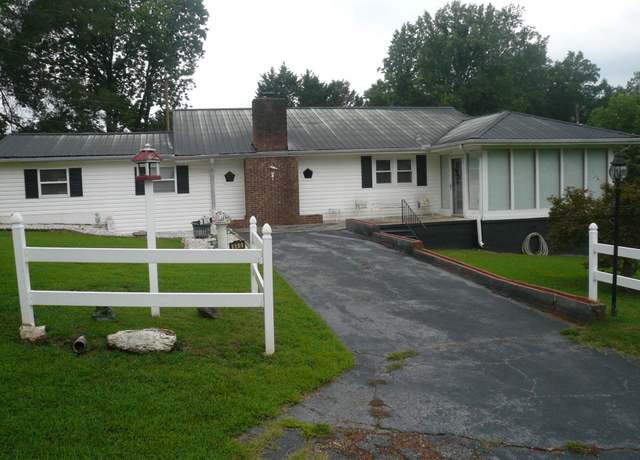 Property at 640 Overhill Dr, Spartanburg, SC 29303, 2 beds, 2 baths
