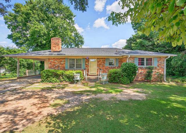 Property at 273 Cedar Springs Rd, Spartanburg, SC 29302, 3 beds, 1.5 baths