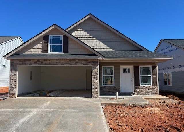 Property at 1189 Cleve Gosnell Ln, Spartanburg, SC 29303, 4 beds, 2 baths