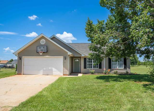 Property at 575 Mountainview Rd, Spartanburg, SC 29316, 3 beds, 2 baths