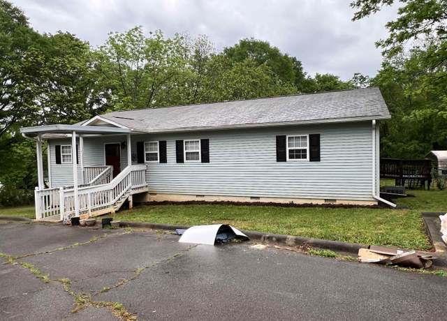 Property at 104 E Clairborne St, Blacksburg, SC 29702, 4 beds, 2 baths
