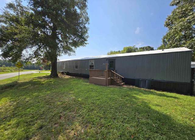 Property at 312 E Union St, Chesnee, SC 29323, 3 beds, 1.5 baths