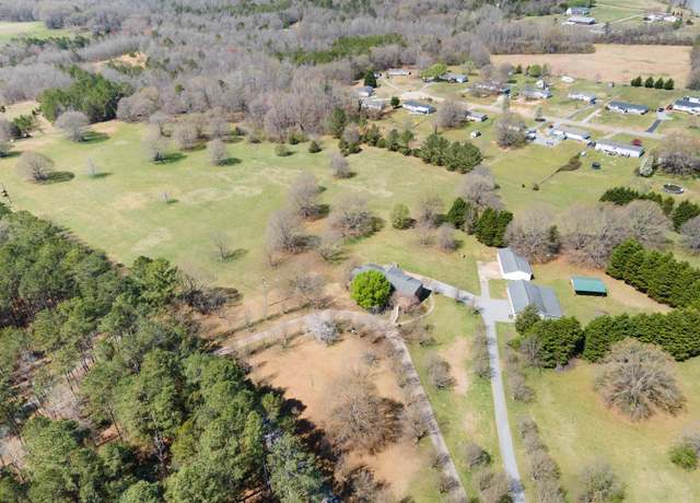 Property at 110 Hatchett Rd Rd, Roebuck, SC 29376, 6 beds, 4 baths