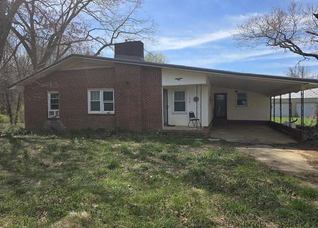 Property at 854 Hopewell Rd Rd, Blacksburg, SC 29702, 3 beds, 1 bath