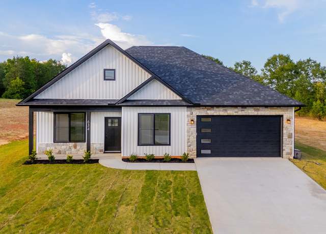 Property at 634 N Green River Rd, Gaffney, SC 29341, 3 beds, 2 baths