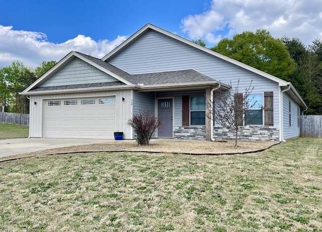 Property at 139 Manor House Ln, Chesnee, SC 29323, 3 beds, 2 baths
