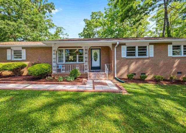 Property at 307 Pine Lake Ct, Spartanburg, SC 29301, 3 beds, 2 baths