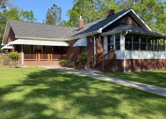 Property at 640 Fairview Ave, Woodruff, SC 29388, 3 beds, 2 baths