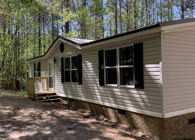 Property at 527 Eagles Nest Rd, Spartanburg, SC 29302, 3 beds, 2 baths