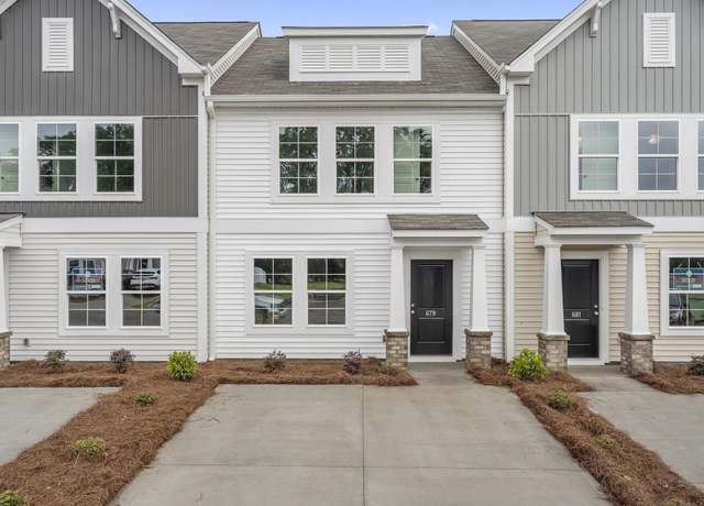 Property at 679 Blossom Run, Spartanburg, SC 29307, 3 beds, 2.5 baths