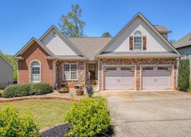 Property at 702 Secretariat Drive Dr, Boiling Springs, SC 29316, 4 beds, 2.5 baths