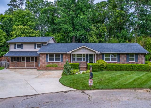 Property at 2250 Hickory Dr, Spartanburg, SC 29302, 3 beds, 2 baths