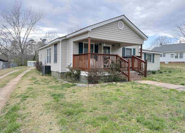 Property at 150 Lanford St, Campobello, SC 29322, 3 beds, 2 baths