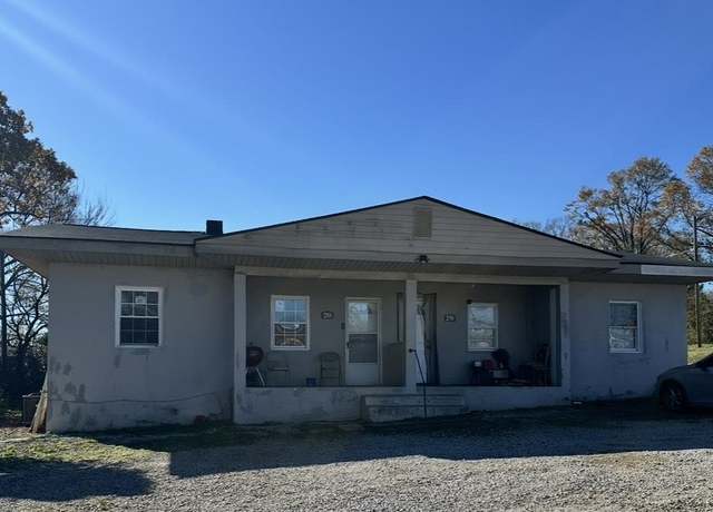 Property at 288 W Wood St, Spartanburg, SC 29303, 4 beds, 2 baths