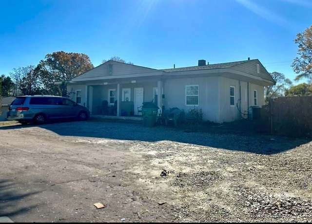 Property at 294 W Wood St, Spartanburg, SC 29303, 4 beds, 2 baths