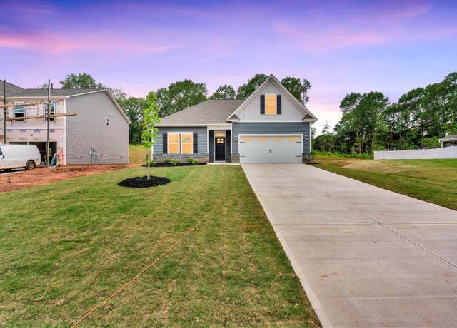 Property at 136 Hunter Ridge Dr, Boiling Springs, SC 29316, 4 beds, 2 baths