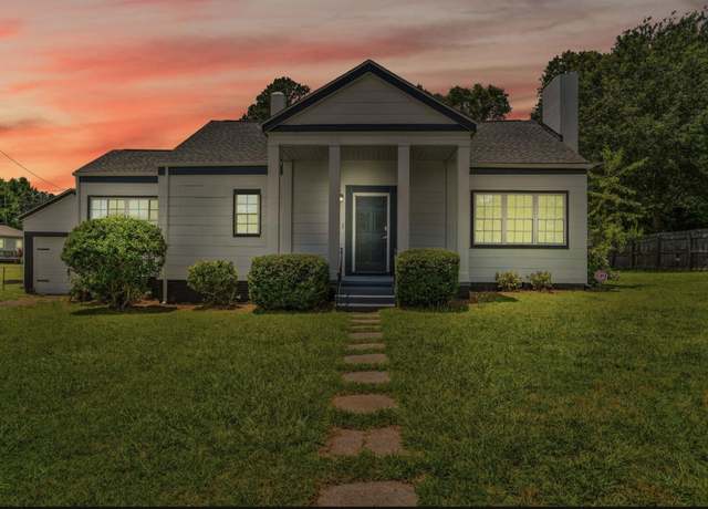 Property at 111 Franklin Ave, Spartanburg, SC 29301, 3 beds, 2 baths