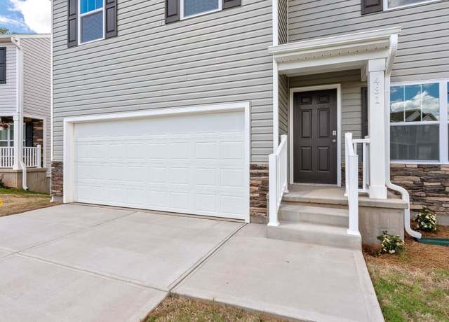 Property at 431 Valencia Cir, Wellford, SC 29385, 4 beds, 2.5 baths