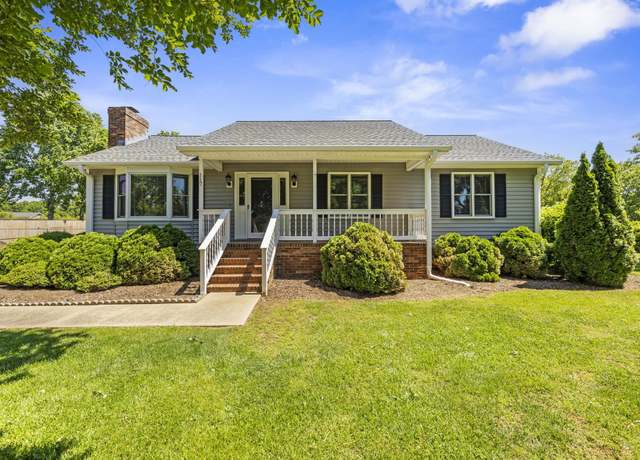 Property at 117 Evergreen St, Boiling Springs, SC 29316, 3 beds, 2 baths
