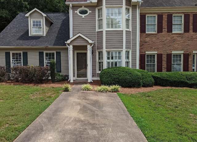 Property at 215 Woodburn Club Ln, Spartanburg, SC 29307, 2 beds, 1.5 baths