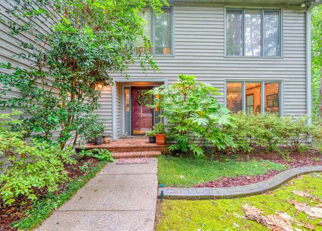 Property at 234 Crestline Dr, Spartanburg, SC 29301, 3 beds, 2.5 baths