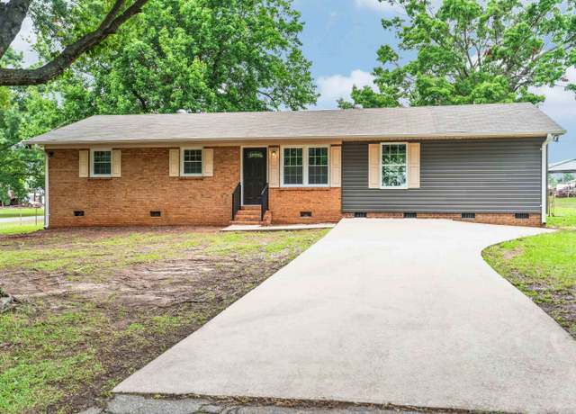 Property at 223 Scenic View Rd, Chesnee, SC 29323, 3 beds, 2 baths