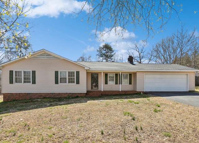 Property at 145 Willowood Dr, Spartanburg, SC 29303, 3 beds, 2 baths