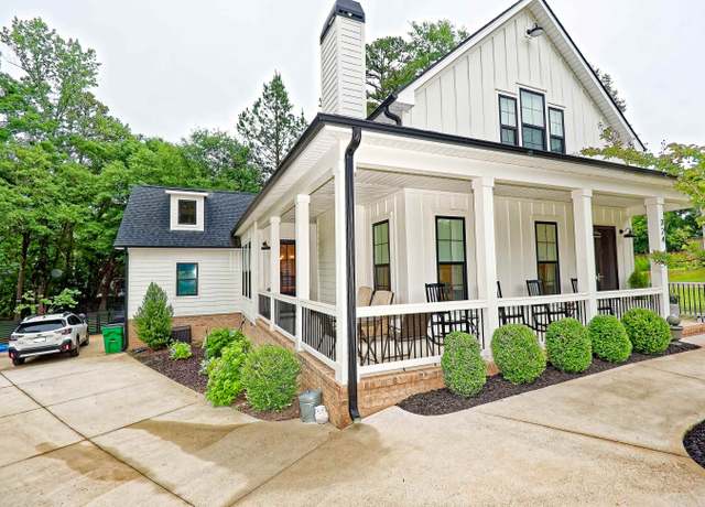 Property at 324 Club Terrace Dr, Spartanburg, SC 29302, 3 beds, 2.5 baths
