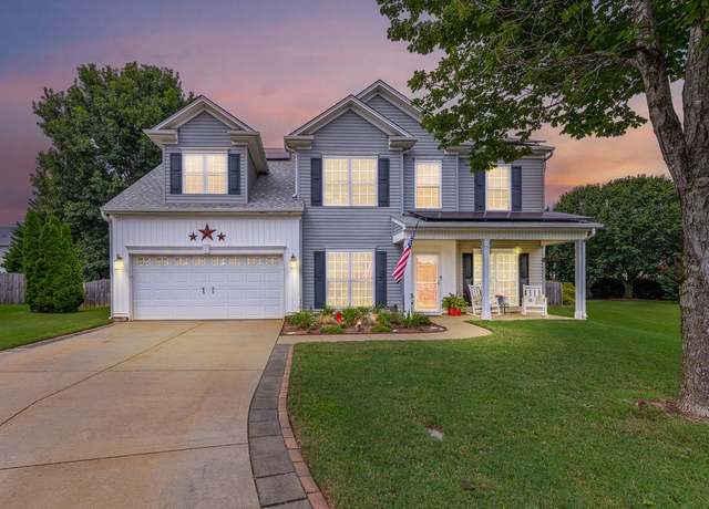 Property at 916 Saint Debbinshire Ct, Duncan, SC 29334, 5 beds, 3 baths