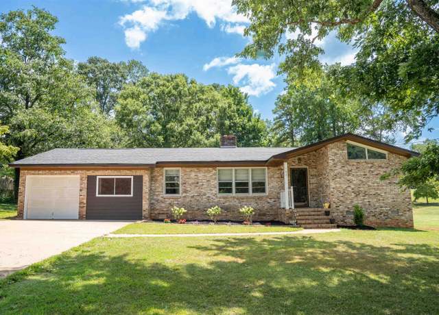 Property at 105 Carter Heights Dr, Gaffney, SC 29340, 4 beds, 2.5 baths